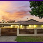 15 Diamantina Street, HILLCREST, QLD 4118 AUS