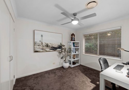 2 The Crescent, UNDERWOOD, QLD 4119 AUS