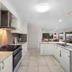 2 The Crescent, UNDERWOOD, QLD 4119 AUS