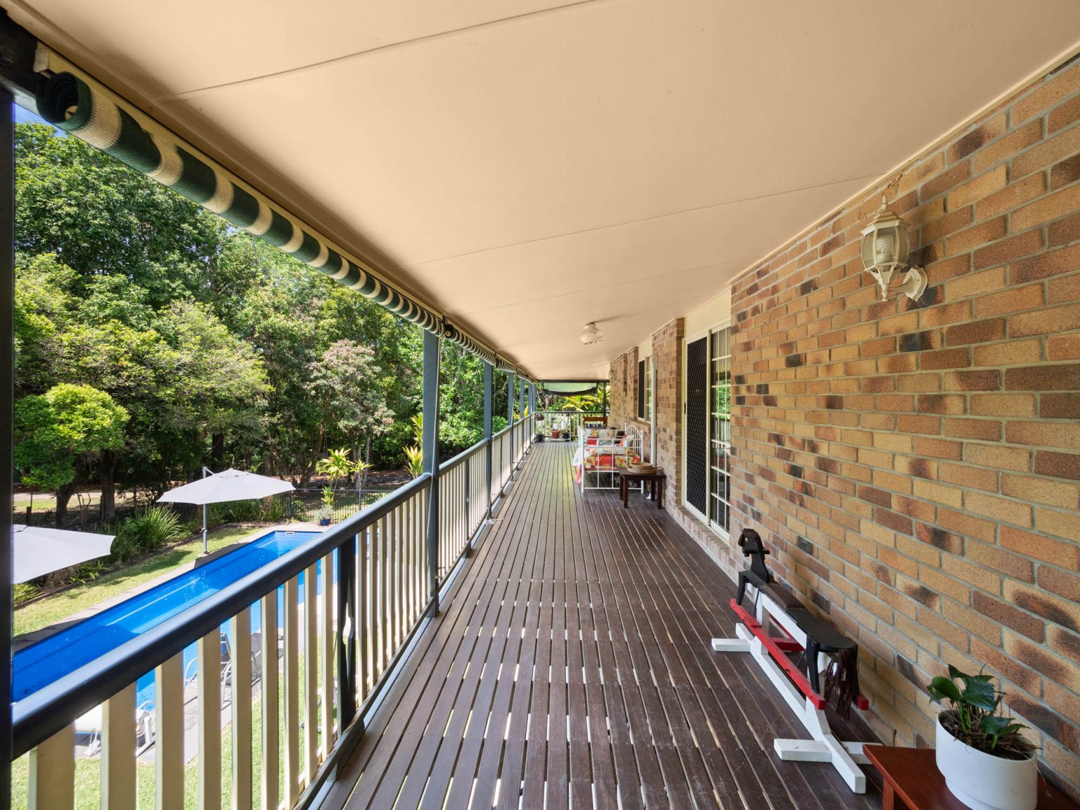 15 Springburn Drive, GLASS HOUSE MOUNTAINS, QLD 4518 AUS