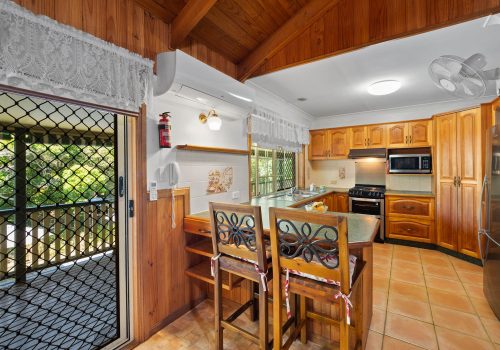 15 Springburn Drive, GLASS HOUSE MOUNTAINS, QLD 4518 AUS